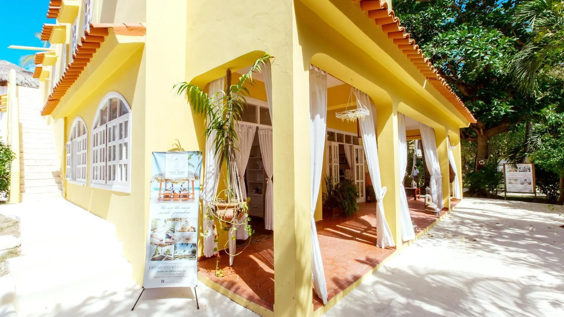 Grand Caribe Suites Deluxe Punta Cana Hotel